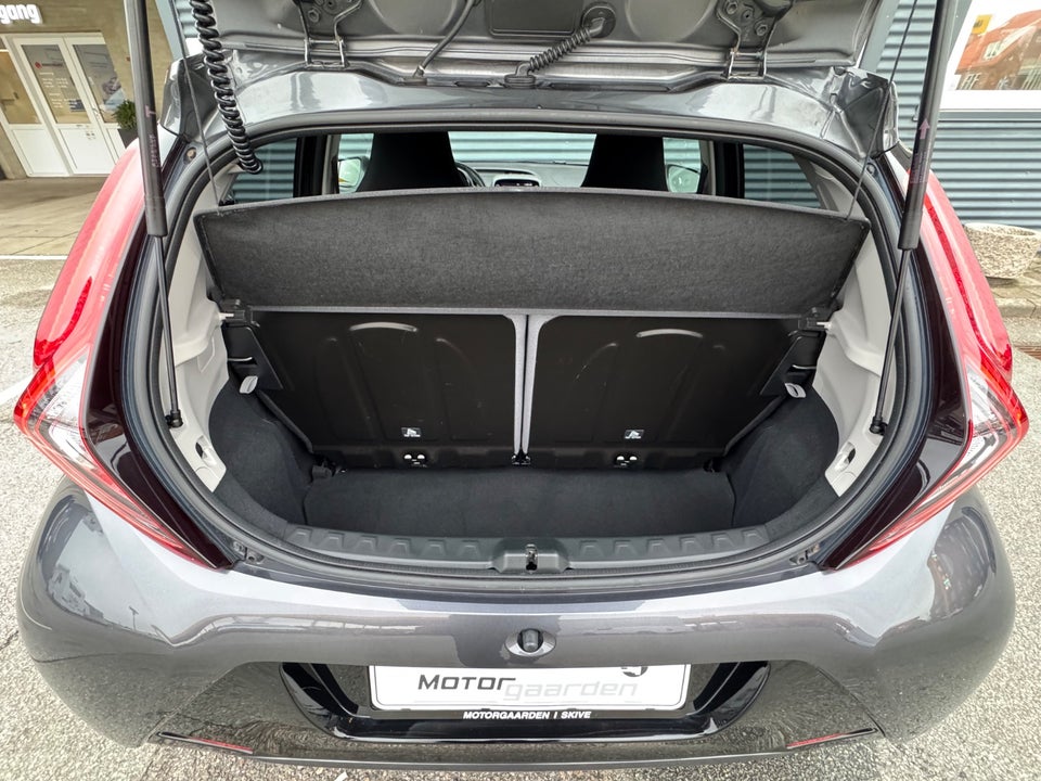 Toyota Aygo 1,0 VVT-i x-press 5d