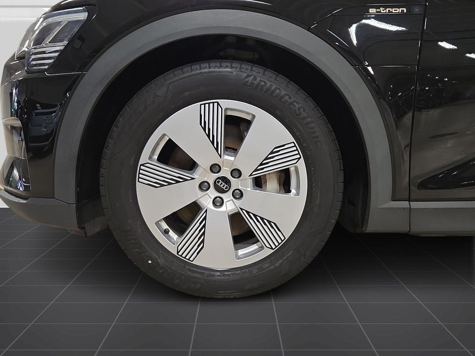 Audi e-tron 50 quattro 5d
