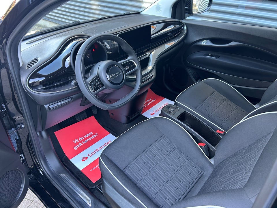 Fiat 500e 42 Icon 3d