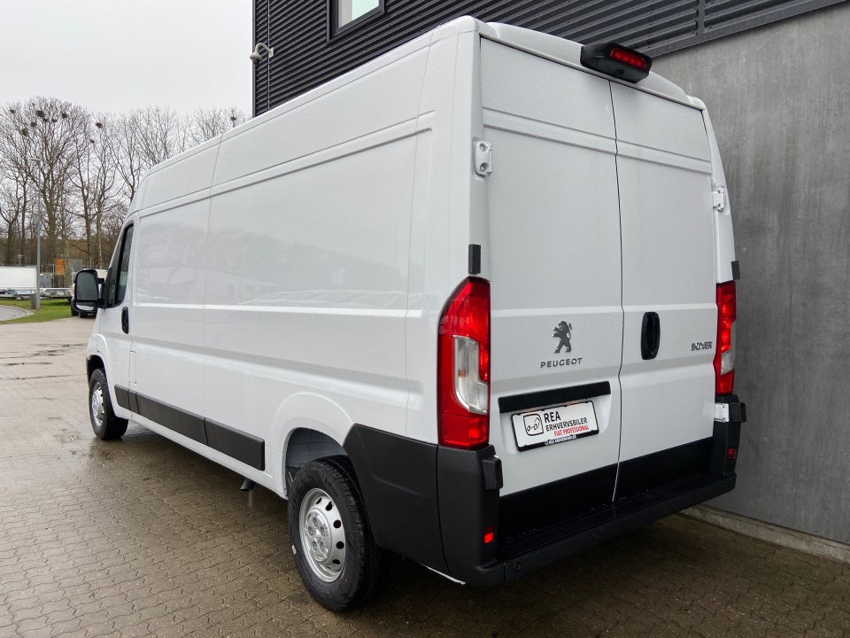 Peugeot Boxer 333 2,2 BlueHDi 140 L3H2 Premium