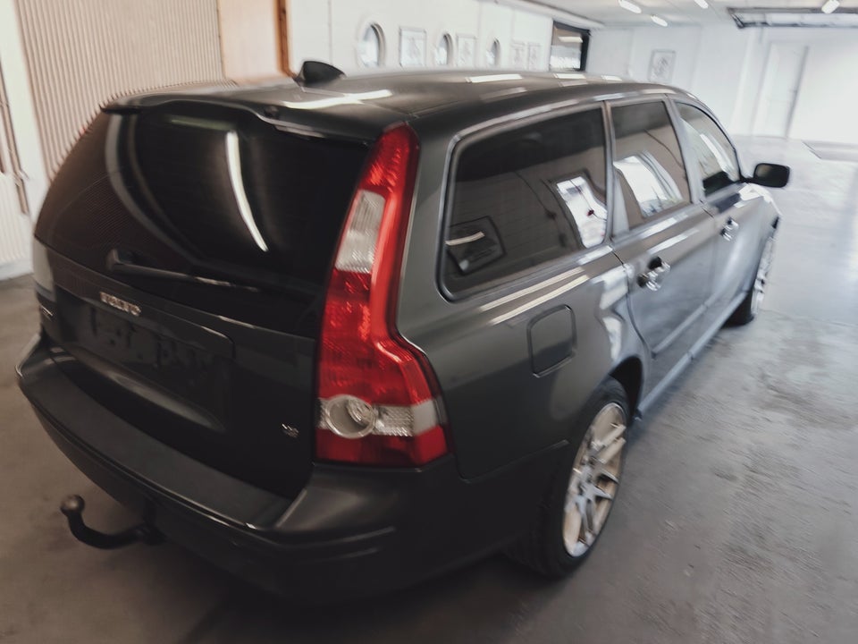 Volvo V50 1,8 Summum 5d