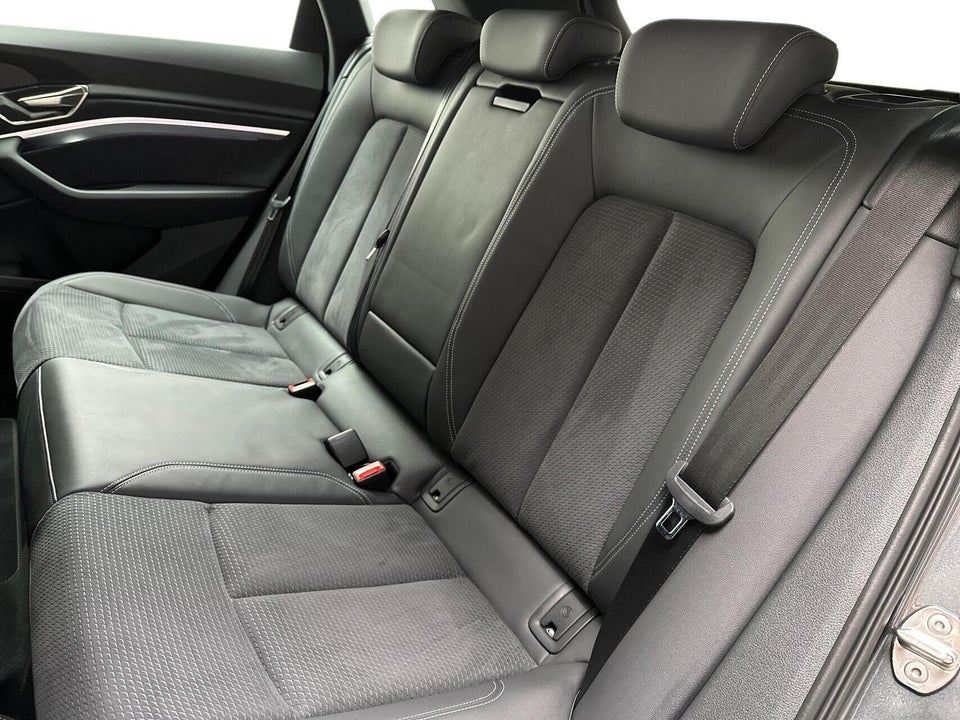 Audi Q8 e-tron 55 S-line quattro 5d