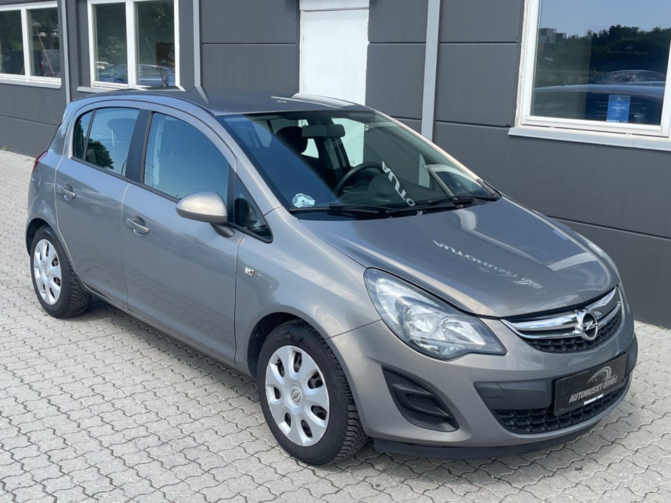 Opel Corsa 1,2 16V Cosmo 5d