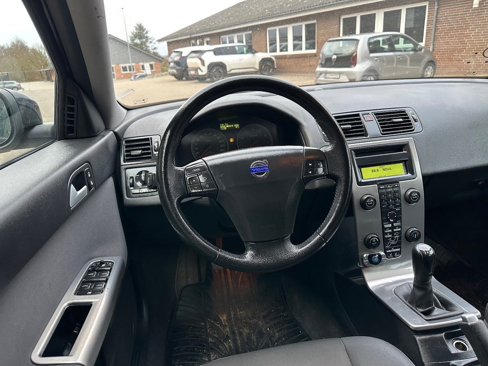 Volvo V50 1,8 Momentum 5d