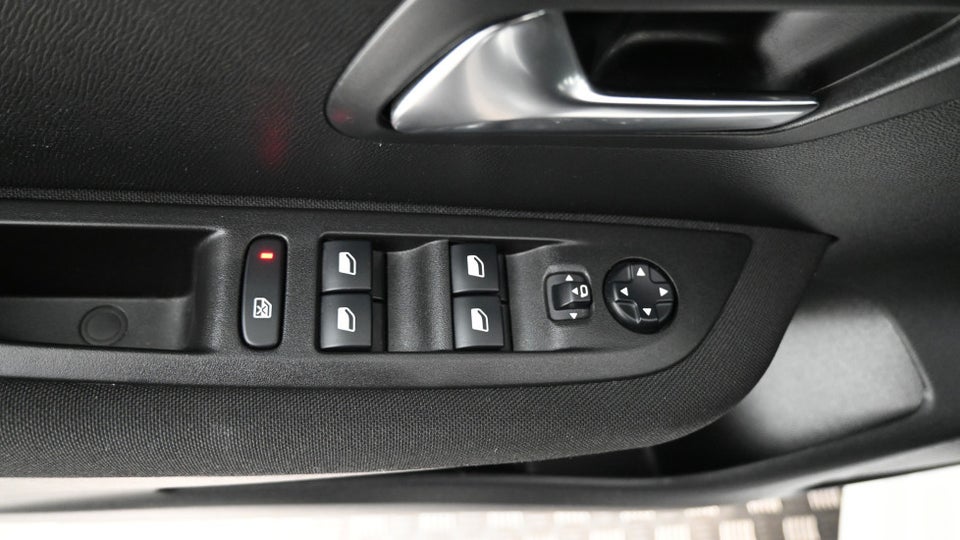 Peugeot 208 1,2 PureTech 75 Active Limited 5d