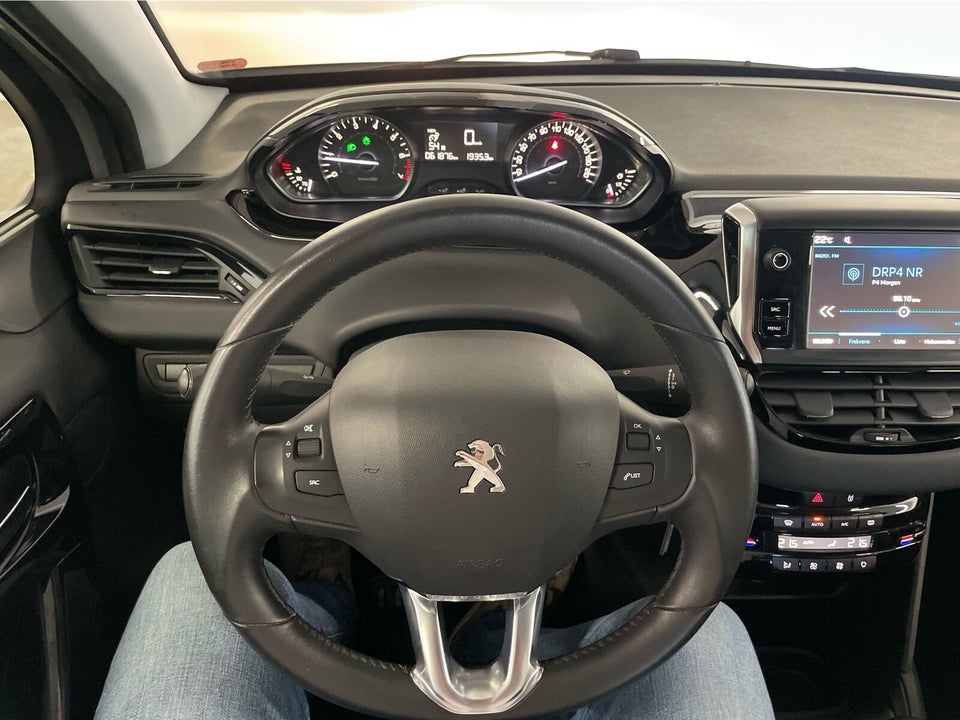 Peugeot 208 1,2 VTi 82 Envy 5d