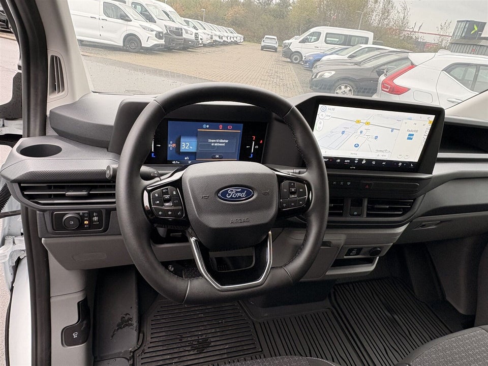 Ford E-Transit Custom 320L 64 Trend