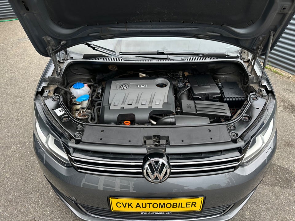 VW Touran 1,6 TDi 105 Comfortline DSG BM Van 5d