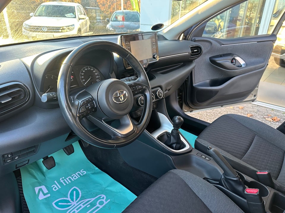 Toyota Yaris 1,5 Active Tech+ Design 5d