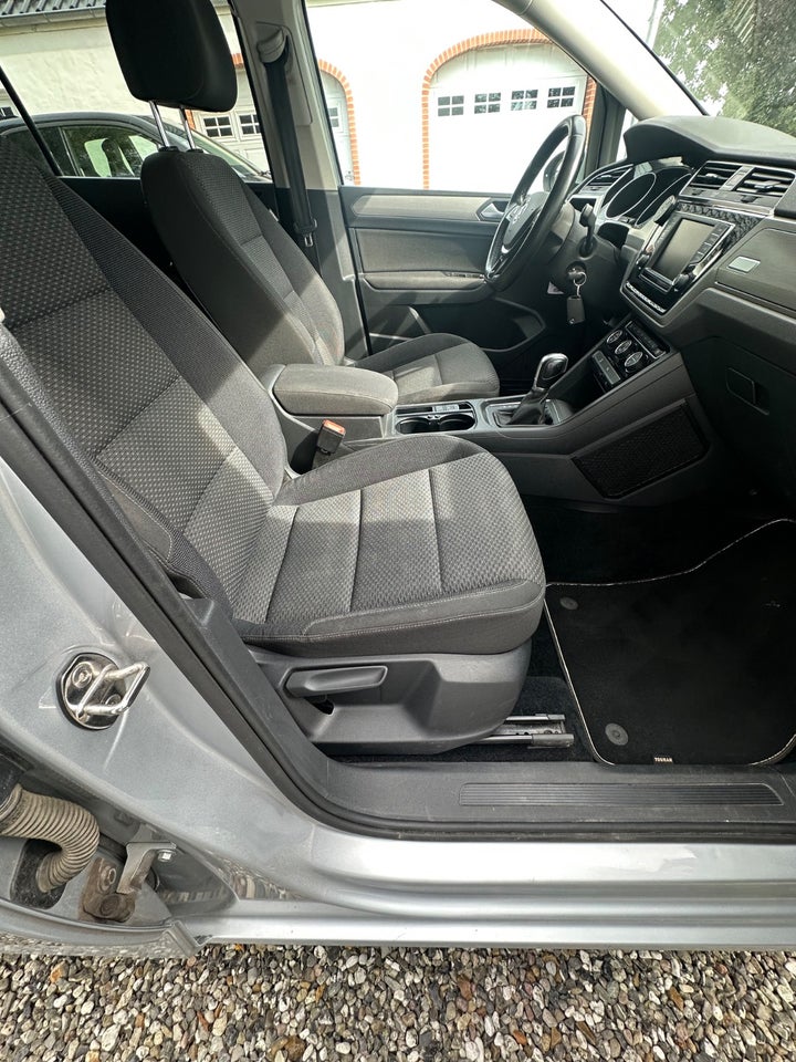 VW Touran 1,6 TDi 115 Comfortline DSG 5d
