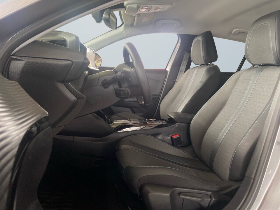Peugeot e-208 50 Allure 5d