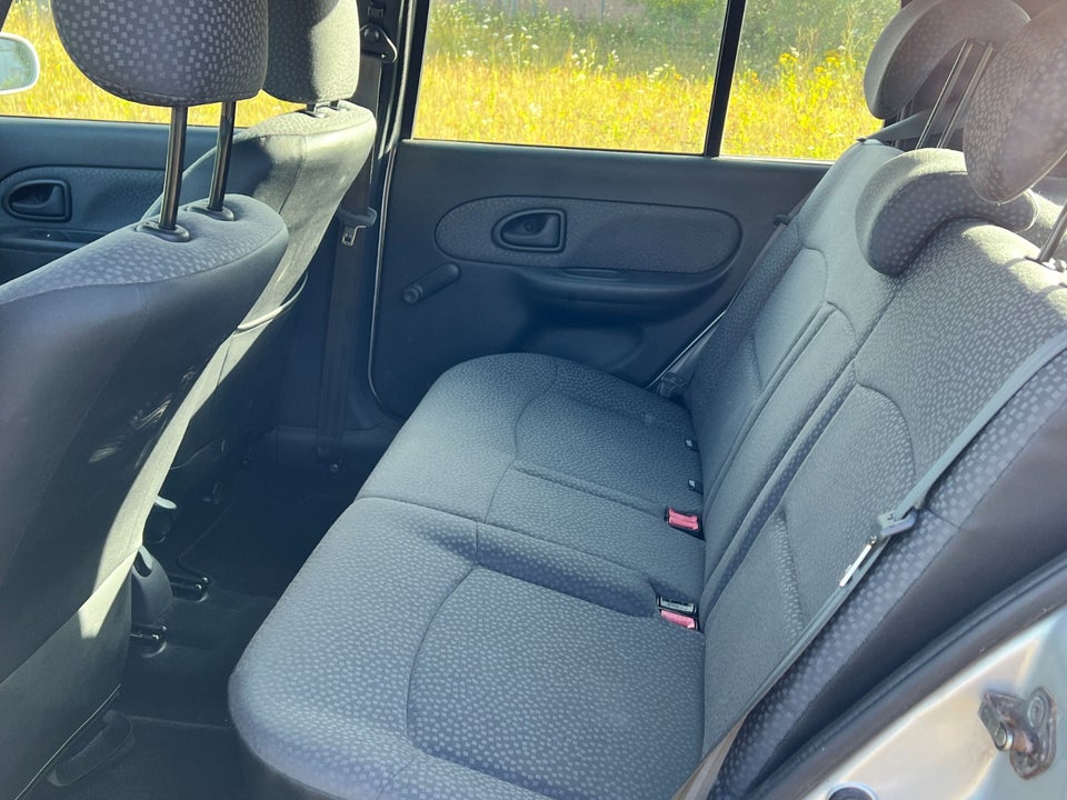 Renault Clio II 1,2 8V Storia 5d