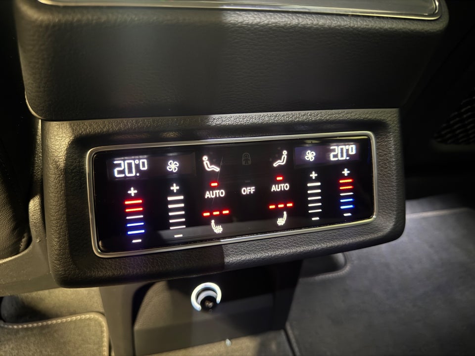 Audi e-tron 55 S-line quattro 5d