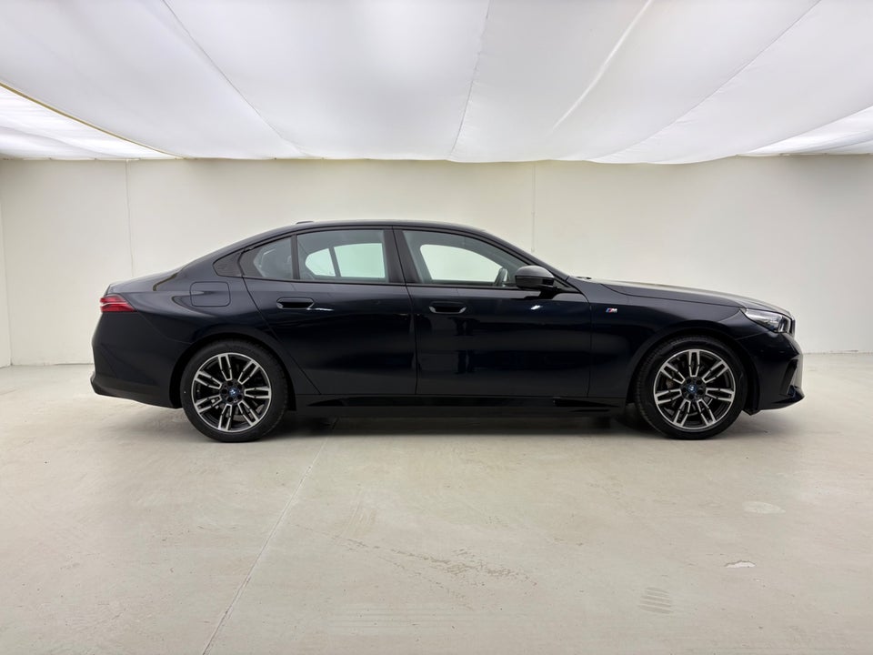BMW i5 eDrive40 M-Sport 4d