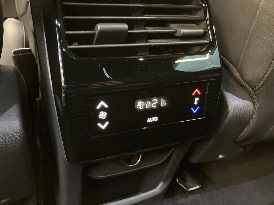 Peugeot e-5008 77 Allure 7prs 5d