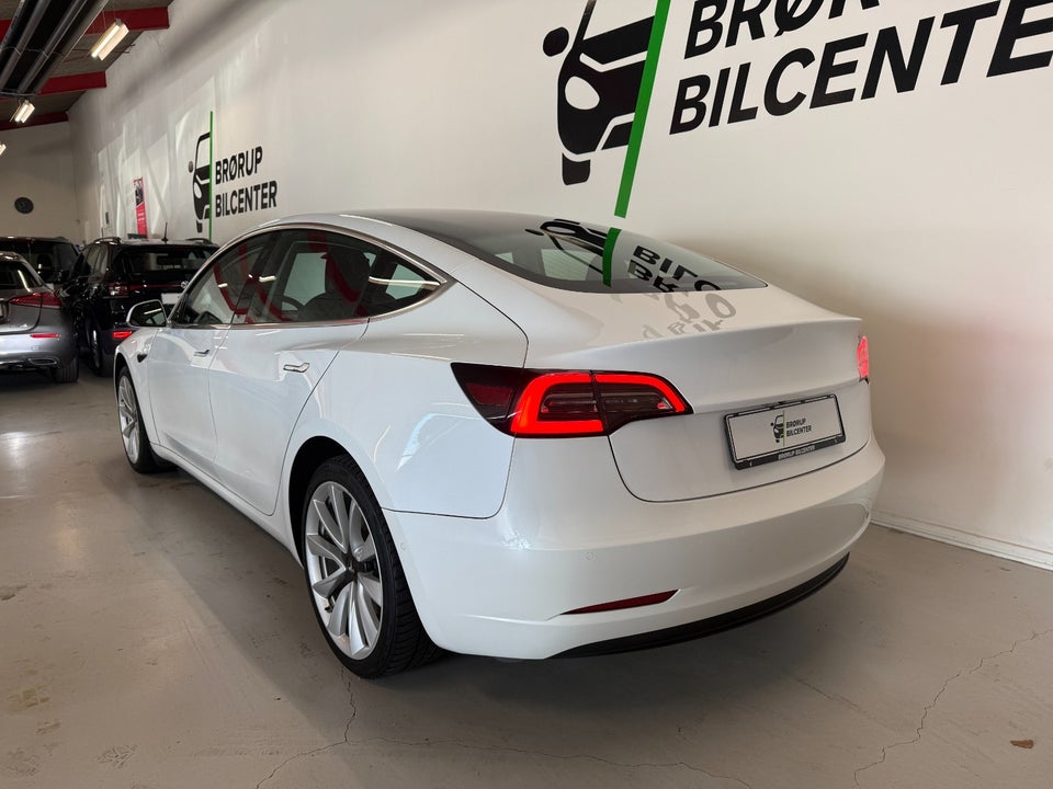Tesla Model 3 Long Range AWD 4d