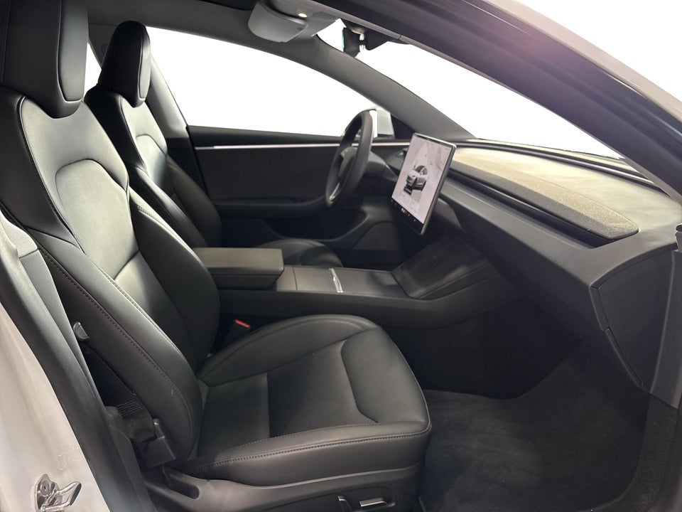 Tesla Model 3 RWD 4d