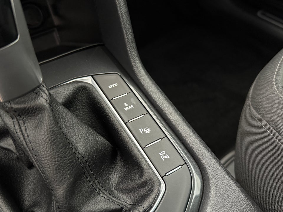 VW Tiguan 1,4 eHybrid Elegance DSG 5d