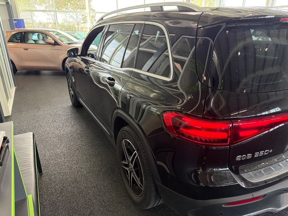Mercedes EQB250+ AMG Advance 5d
