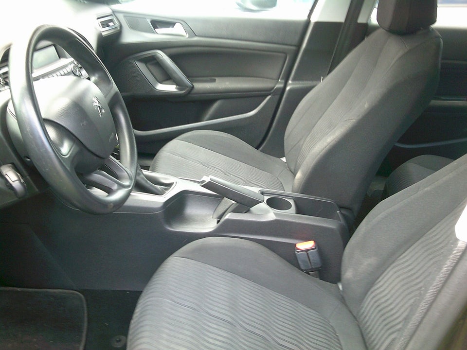 Peugeot 308 1,2 VTi 82 Active 5d