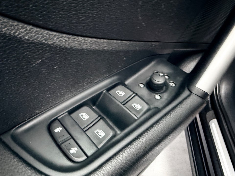 Audi Q2 35 TFSi Prestige S-tr. 5d