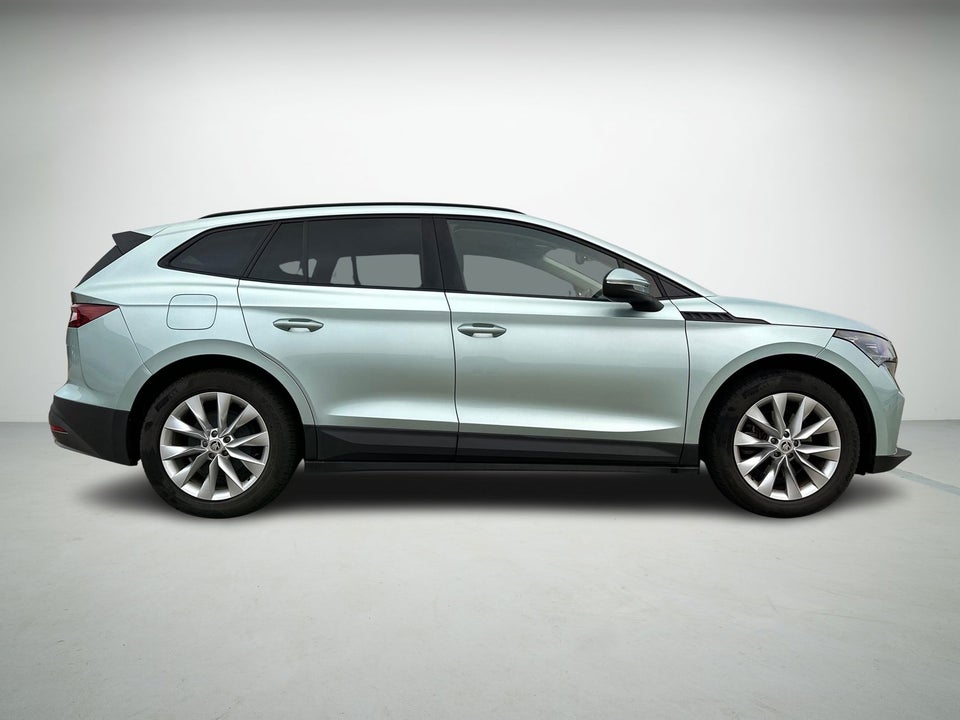 Skoda Enyaq 60 iV Plus 5d