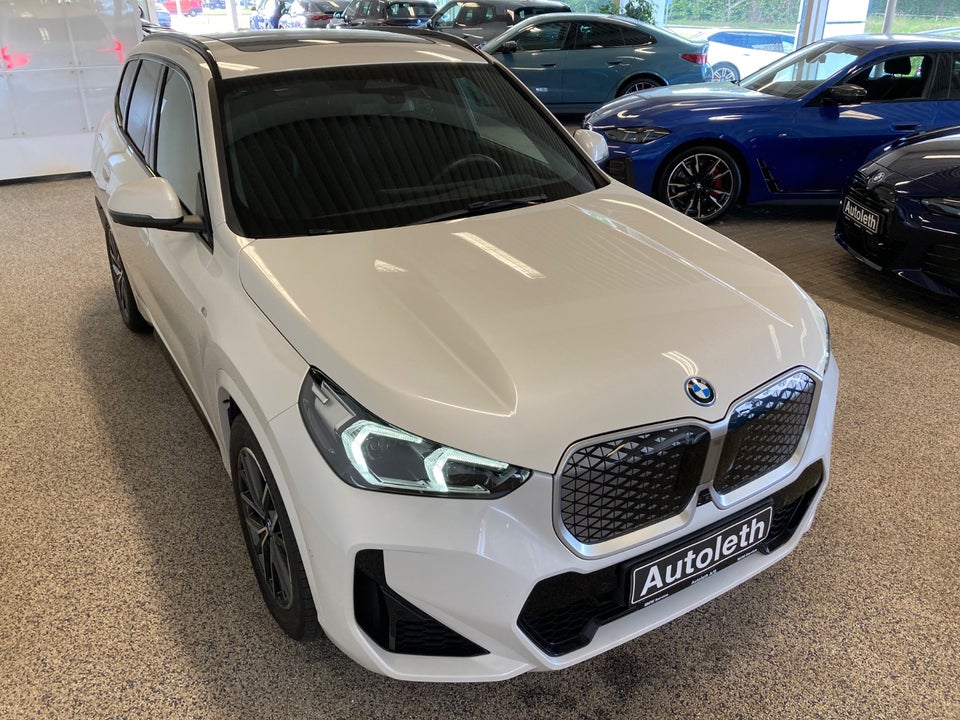 BMW iX1 xDrive30 M-Sport 5d
