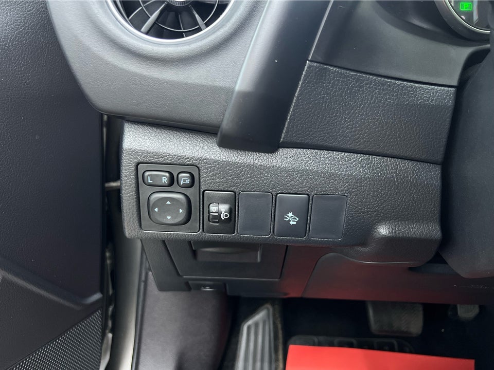 Toyota Auris 1,8 Hybrid H2 Comfort CVT 5d