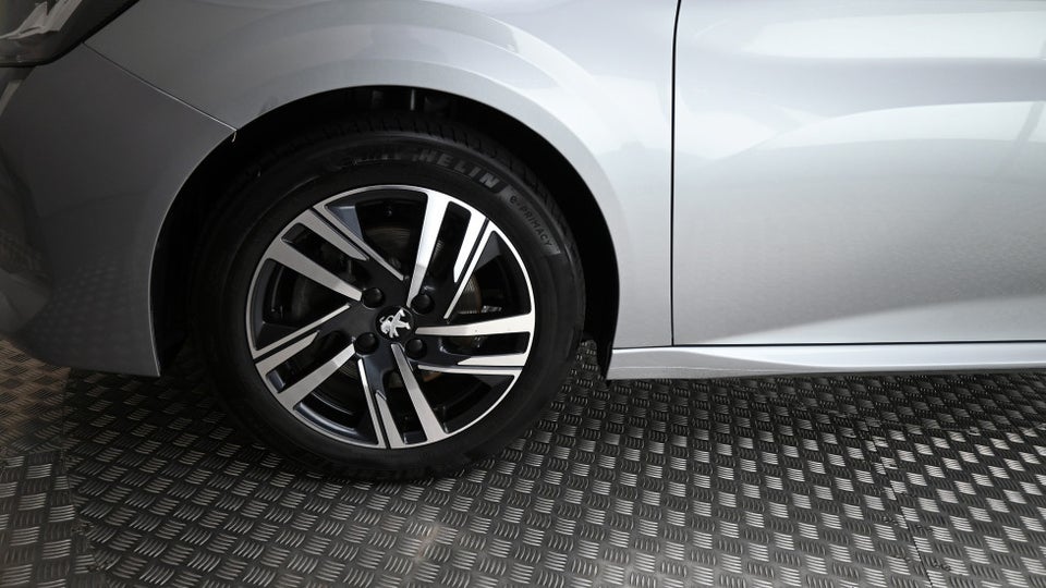 Peugeot 208 1,2 PureTech 100 Allure 5d