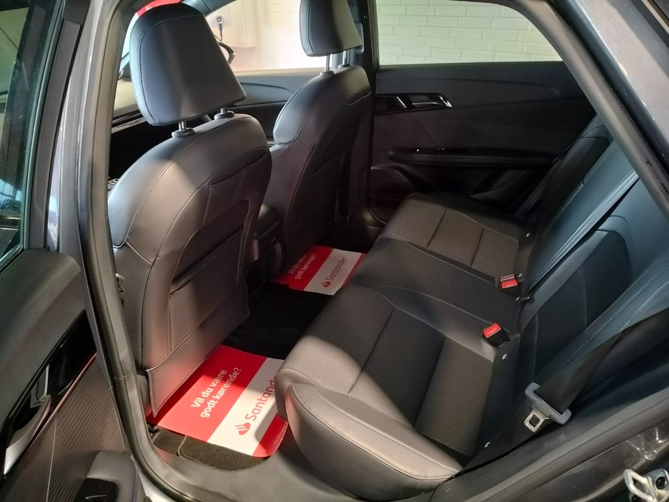 MG 4 77 Luxury Extended Range 5d