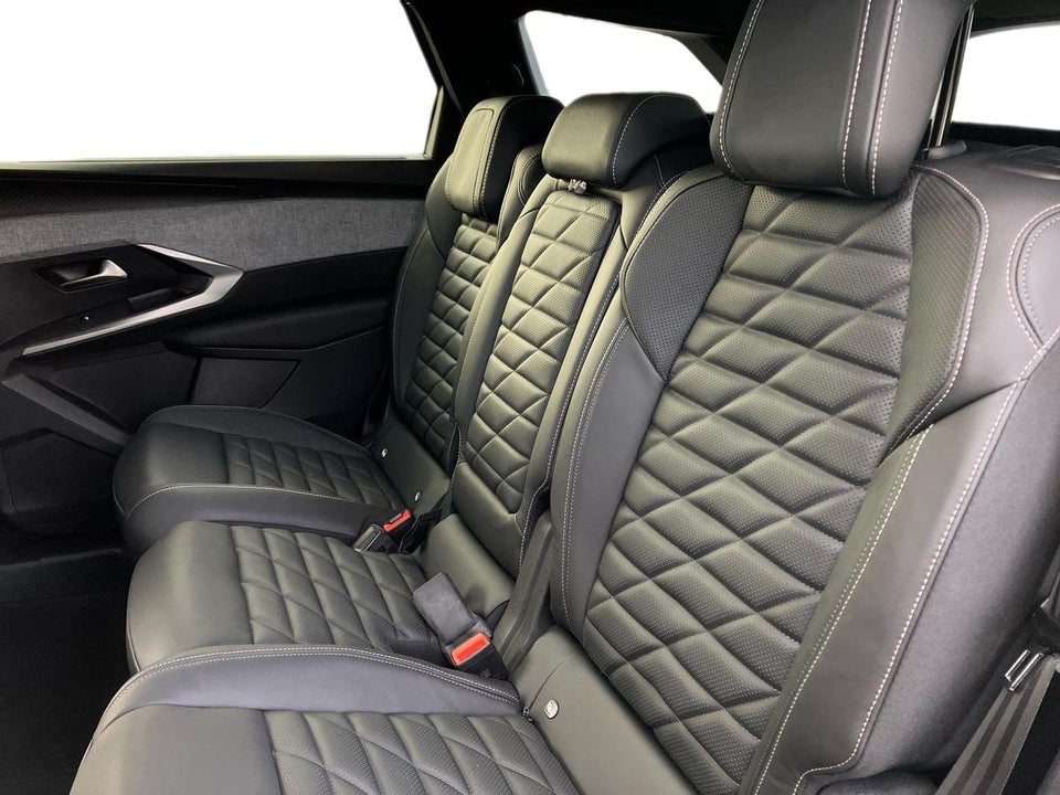 Peugeot e-5008 77 Allure 7prs 5d