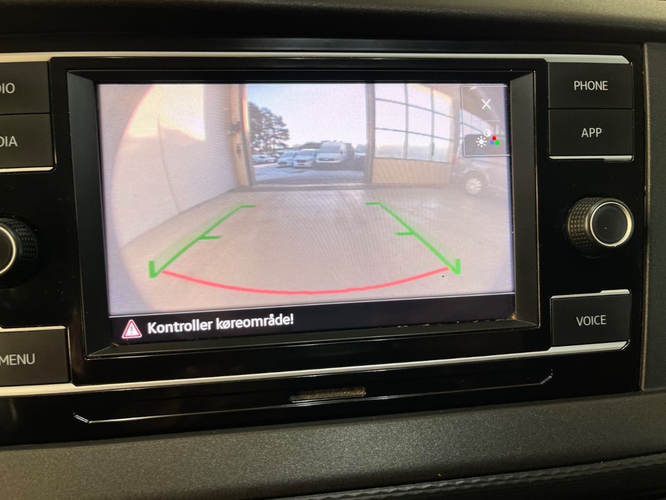 VW Transporter 2,0 TDi 150 Kassevogn DSG 4Motion kort