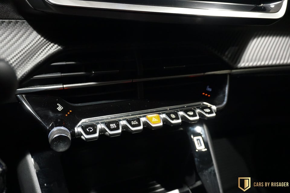 Peugeot 208 1,2 PureTech 75 Black Limited 5d