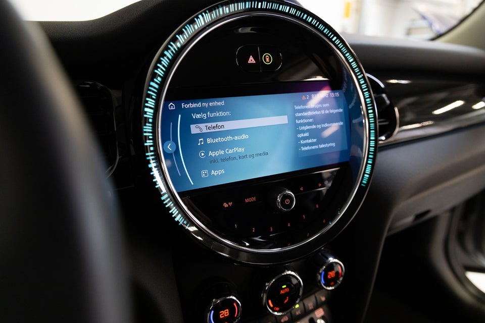 MINI Cooper SE Essential 3d