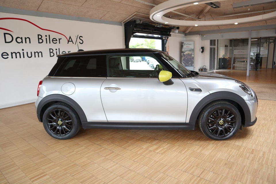 MINI Cooper SE Classic Trim 3d