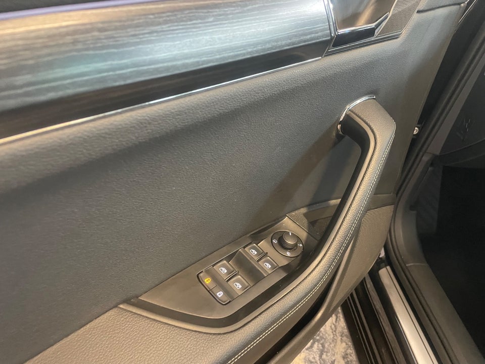 Skoda Superb 2,0 TDi 150 Style Combi DSG 5d