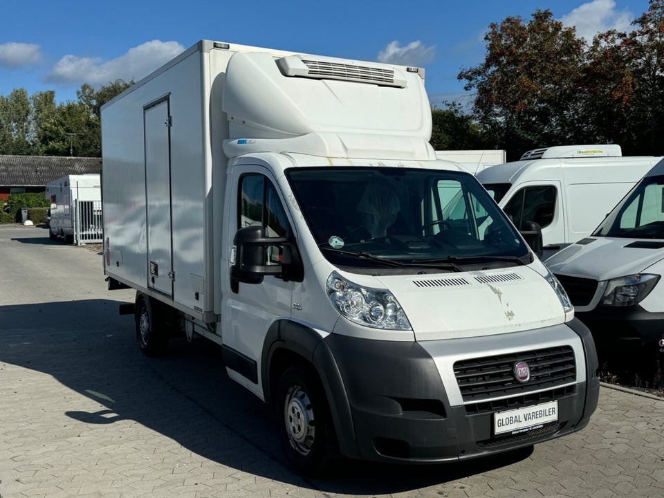 Fiat Ducato 35 2,3 MJT 150 Alukasse m/lift+køl 2d