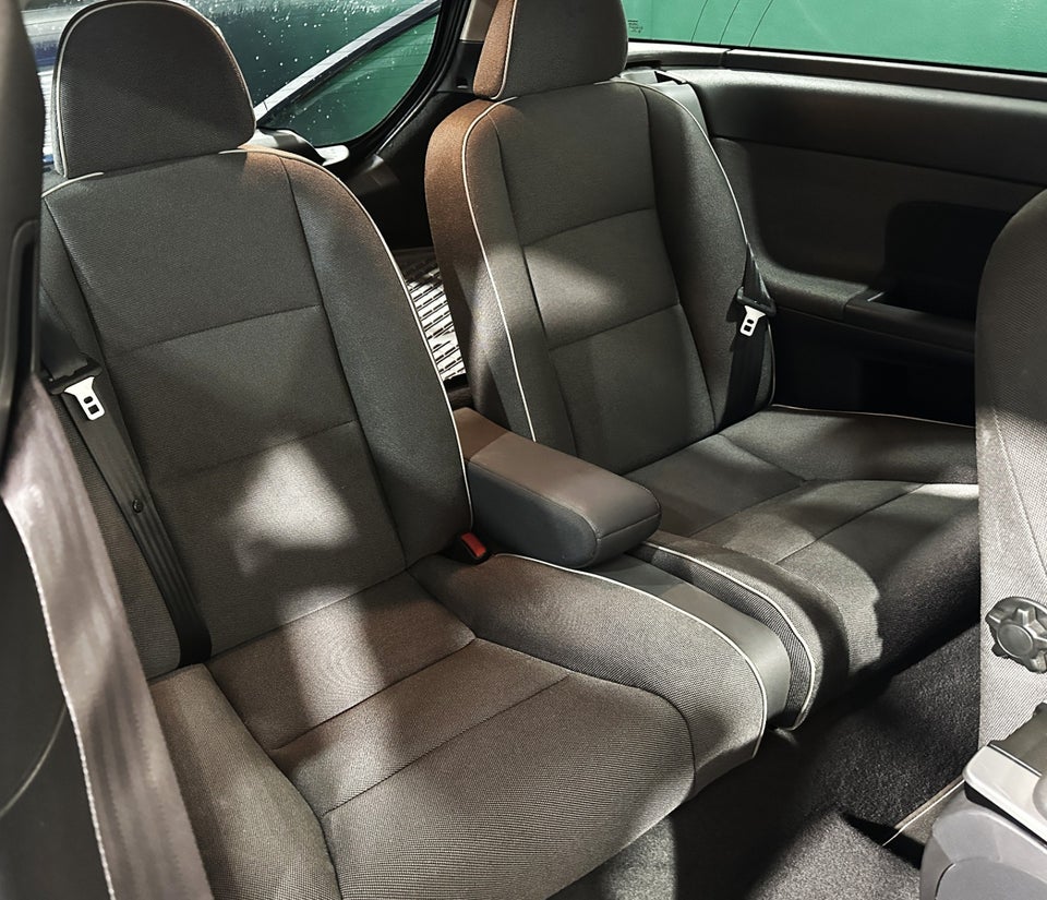 Volvo C30 1,6  3d