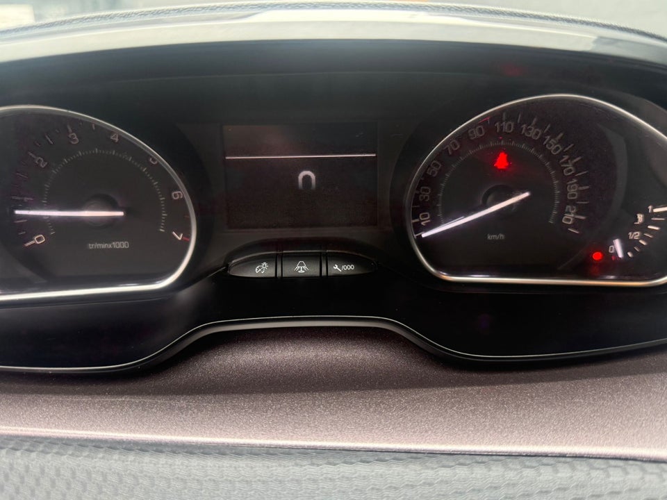 Peugeot 2008 1,2 VTi 82 Active 5d