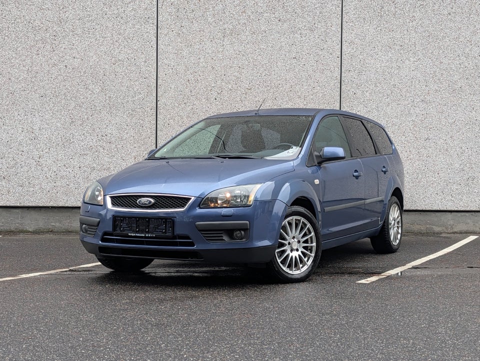 Ford Focus 2,0 145 Ghia stc. 5d