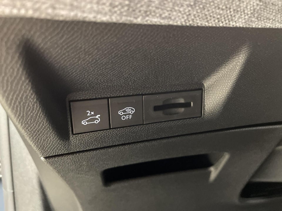 Peugeot e-5008 77 GT 7prs 5d