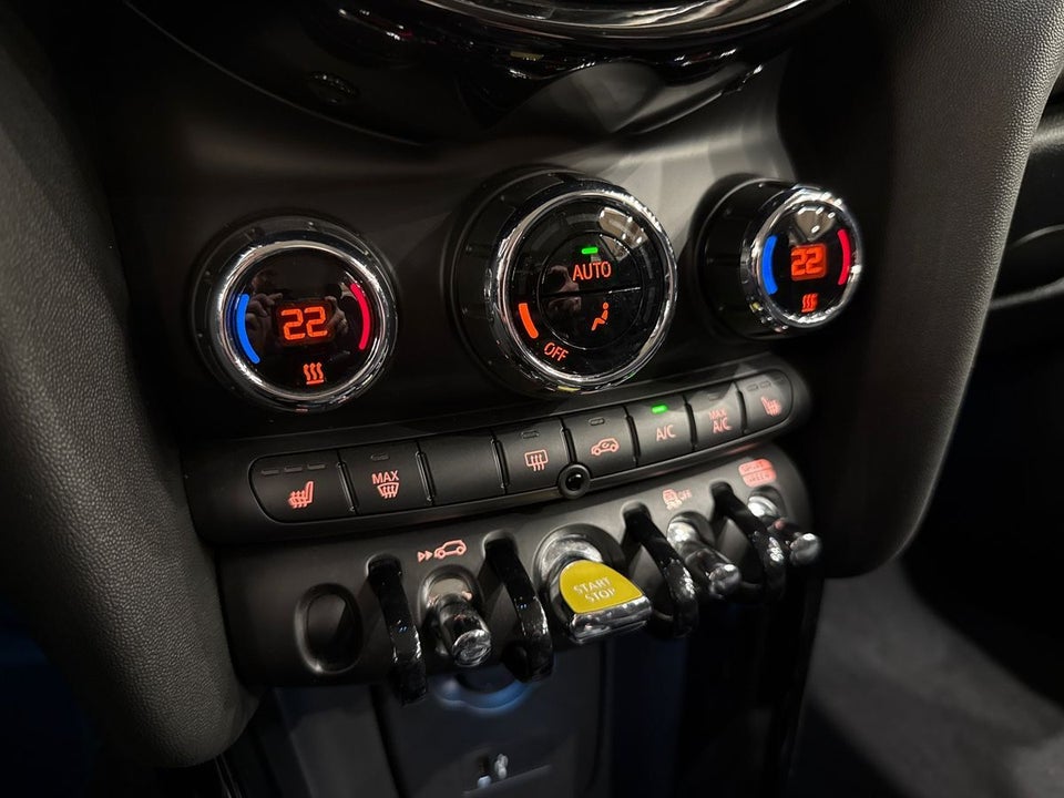 MINI Cooper SE Classic Trim 3d