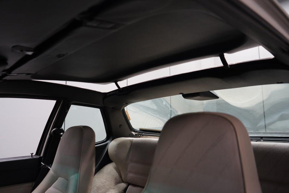 Porsche 924 2,5 S 3d