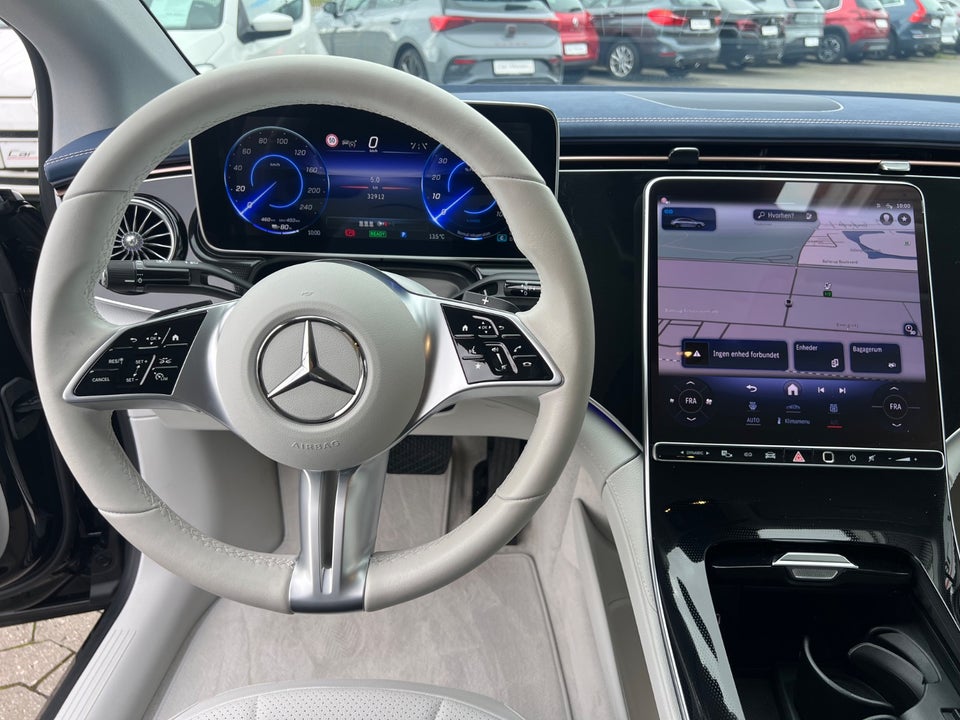 Mercedes EQE350 AMG Line 4d