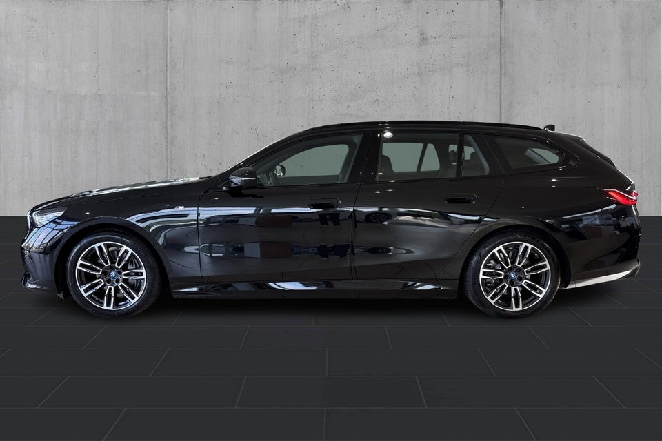 BMW i5 eDrive40 Touring M-Sport 5d