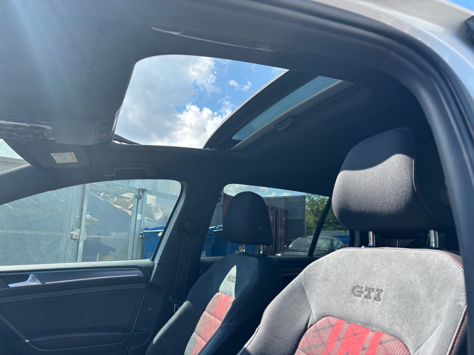 VW Golf VII 2,0 GTi TCR DSG 5d