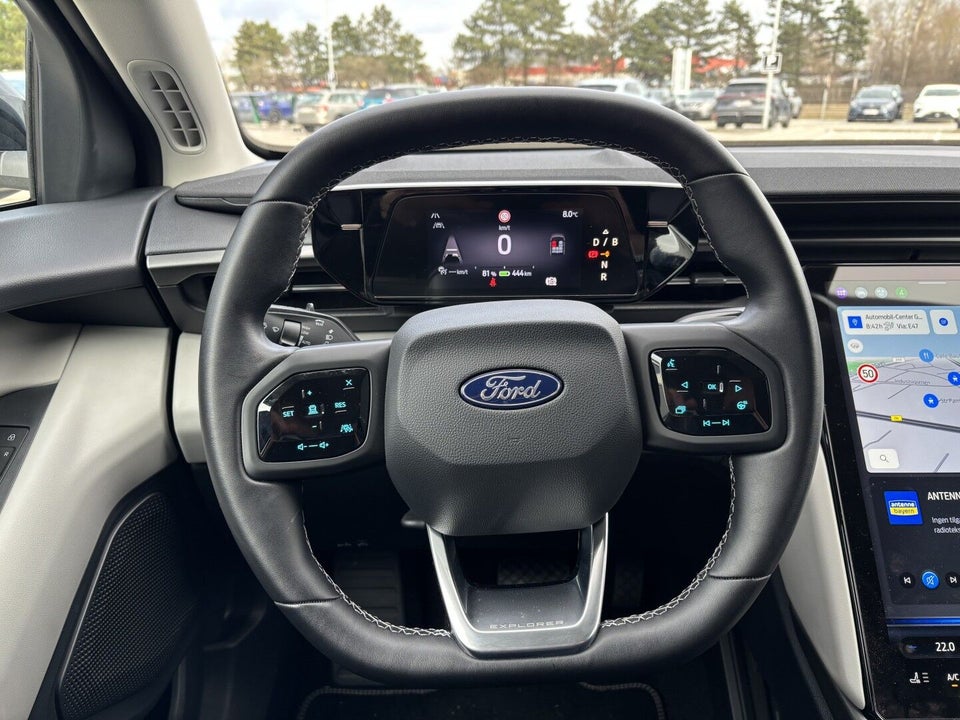 Ford Explorer 77 Select Extended Range 5d