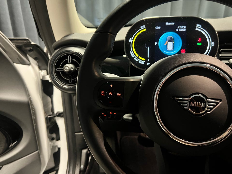 MINI Cooper SE Classic 3d