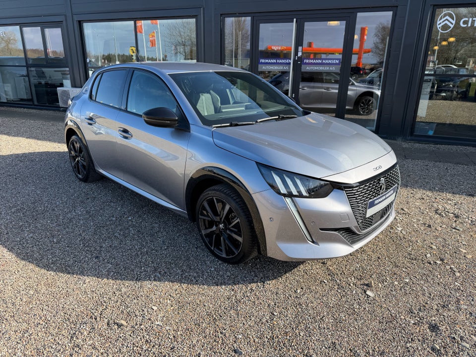 Peugeot e-208 50 GT 5d
