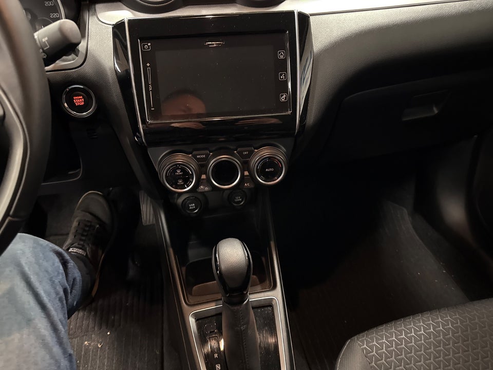 Suzuki Swift 1,2 mHybrid Exclusive CVT 5d